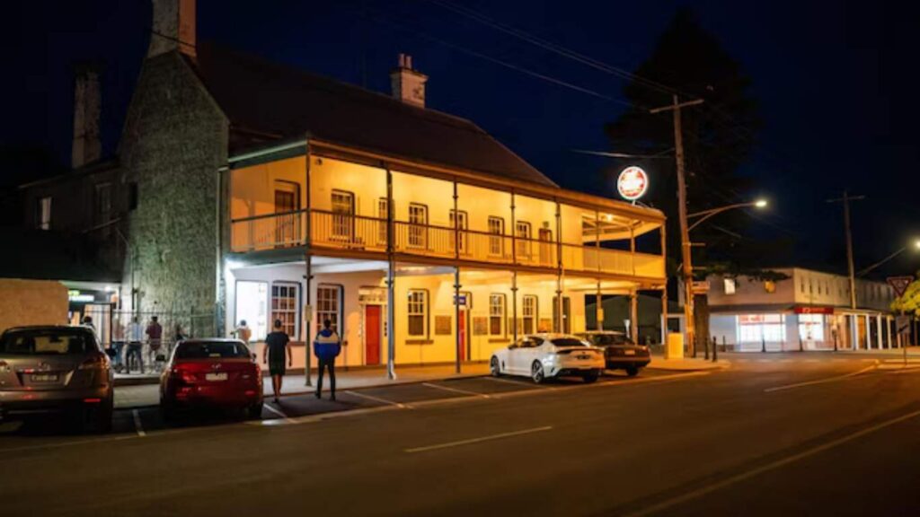 Hotel in Murree Mall Road with Rates