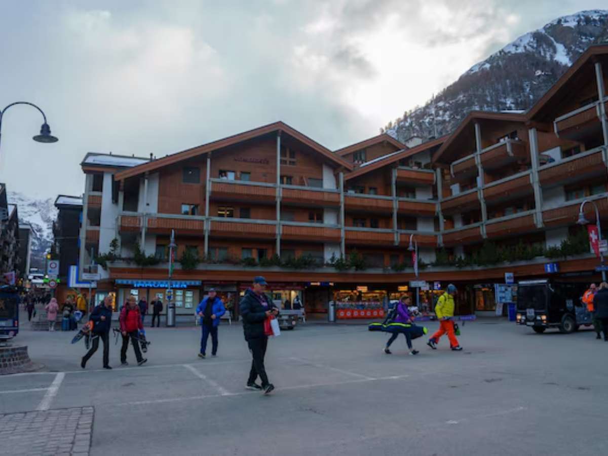 Cheapest Hotel in Murree Mall Road